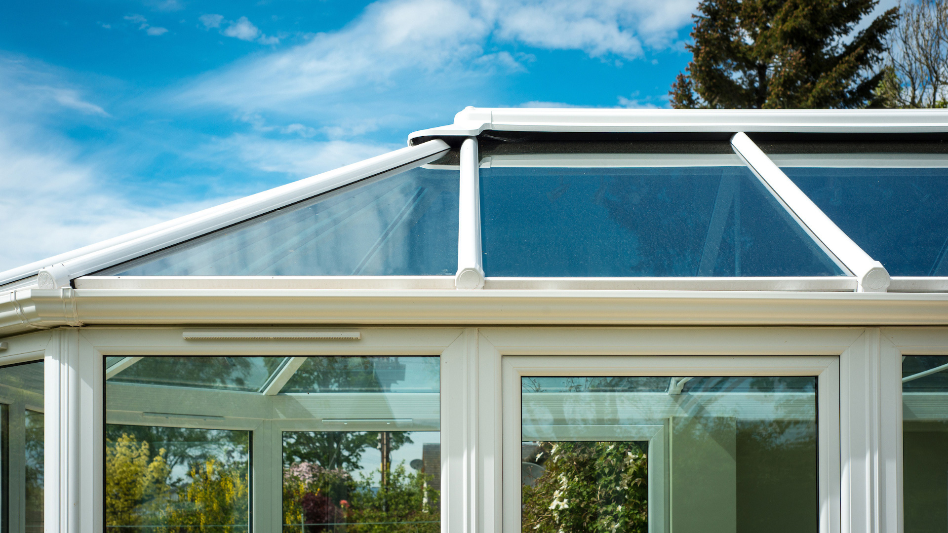 Design Flexibility With Glass Conservatory Roofs In Edinburgh