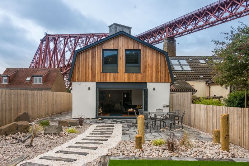 Innovative Designs And Sustainability: Timber Windows For Today's Rosyth Home